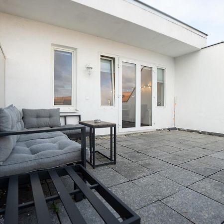 Apartment With A Private Terrace Located Right Near Belvedere Castle, 15 Minutes Away From Stephansdom Wina Bagian luar foto