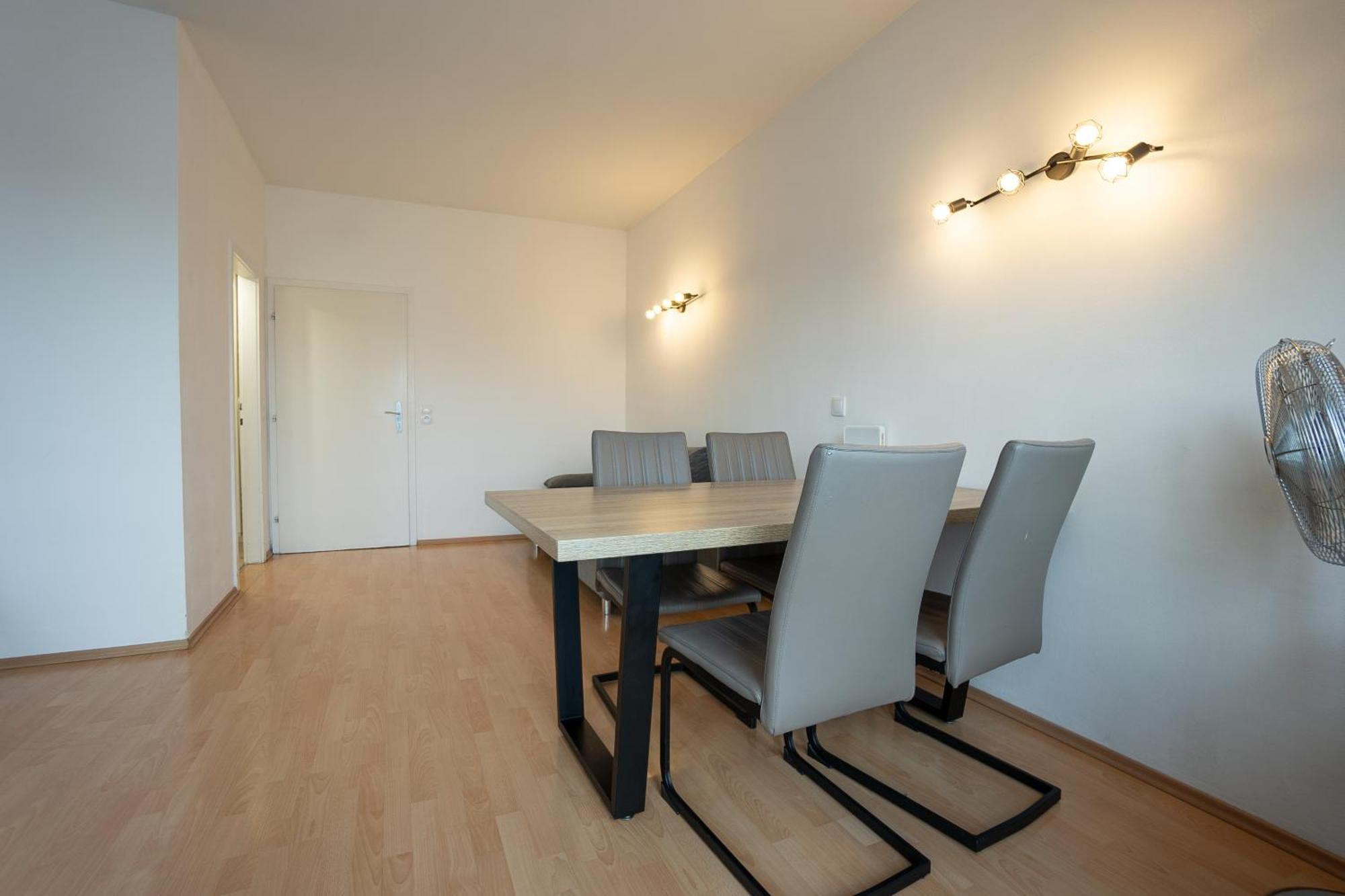 Apartment With A Private Terrace Located Right Near Belvedere Castle, 15 Minutes Away From Stephansdom Wina Bagian luar foto