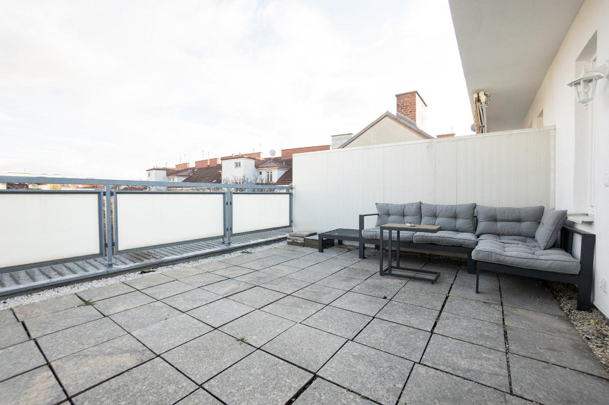 Apartment With A Private Terrace Located Right Near Belvedere Castle, 15 Minutes Away From Stephansdom Wina Bagian luar foto