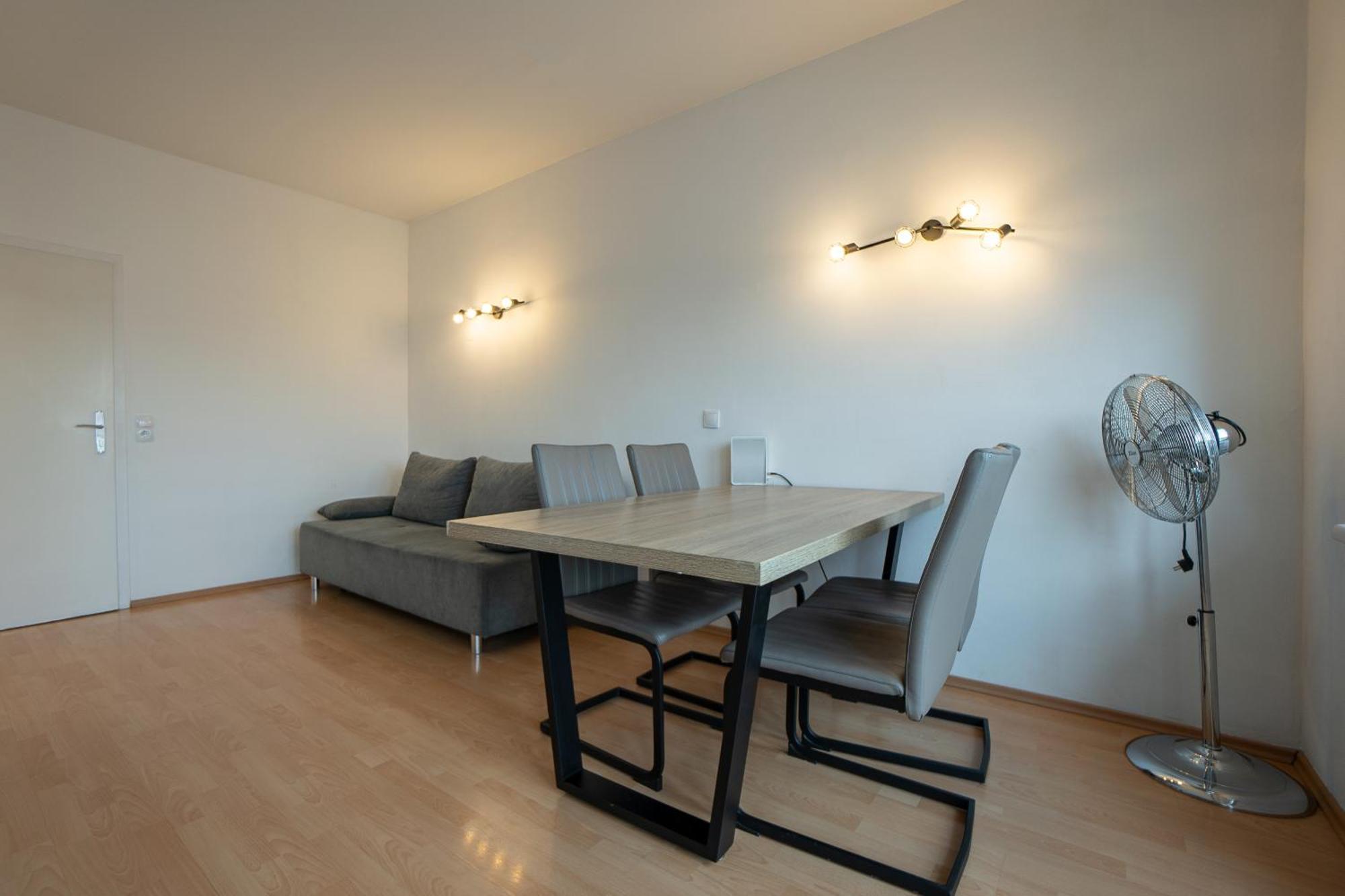 Apartment With A Private Terrace Located Right Near Belvedere Castle, 15 Minutes Away From Stephansdom Wina Bagian luar foto